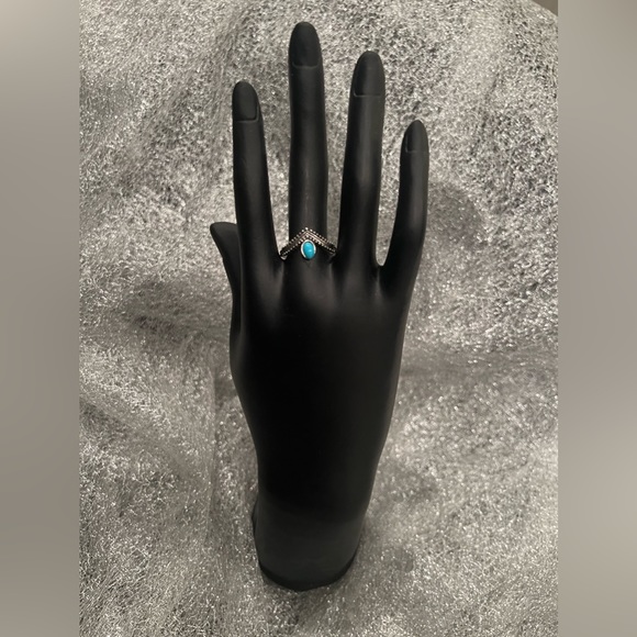 NEW: Elegant Vintage Stackable Style Finger Jewelry Decor - Picture 1 of 1